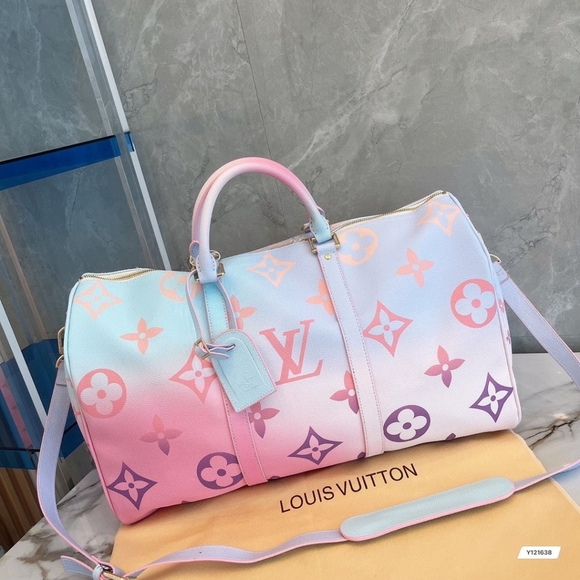 Luxury style Keepall Duffle - Picture 2 of 16